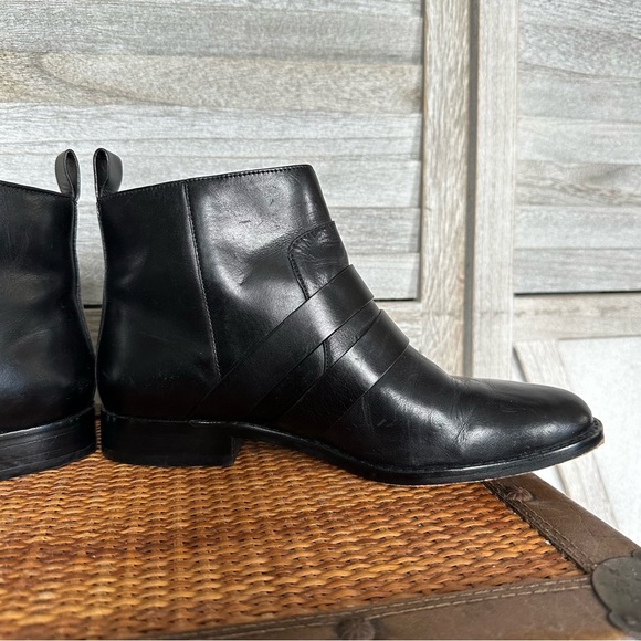 MICHAEL KORS FINLEY ANKLE BOOT - Picture 12 of 14